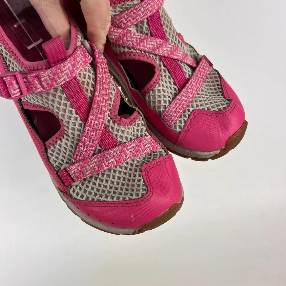 Chaco Odyssey Amphibious water hiking shoes youth size 5 hot pink shoes sandals